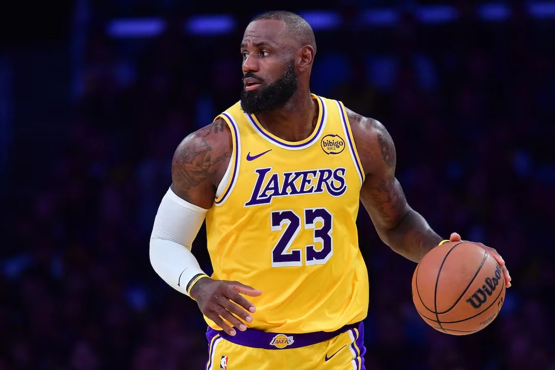 Luka Dončić Takes Over: LeBron James's Age Shows in New Supporting Role